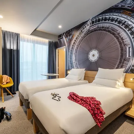 Novotel 20 Belleville Hotel Parigi