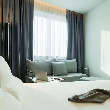 Novotel 20 Belleville 4* Parigi