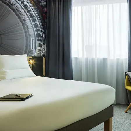 Novotel 20 Belleville Hotel