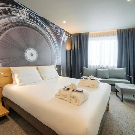 Novotel 20 Belleville 4* Parigi