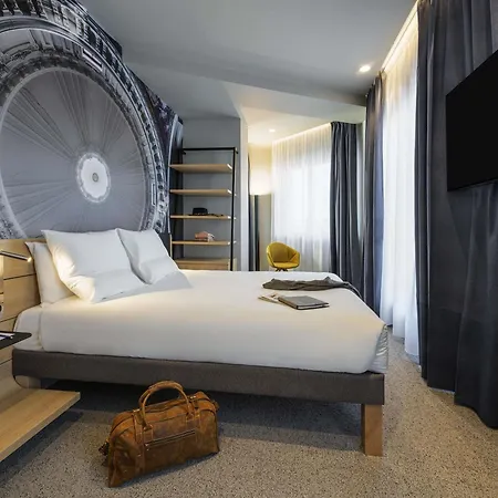 Novotel 20 Belleville Hotel