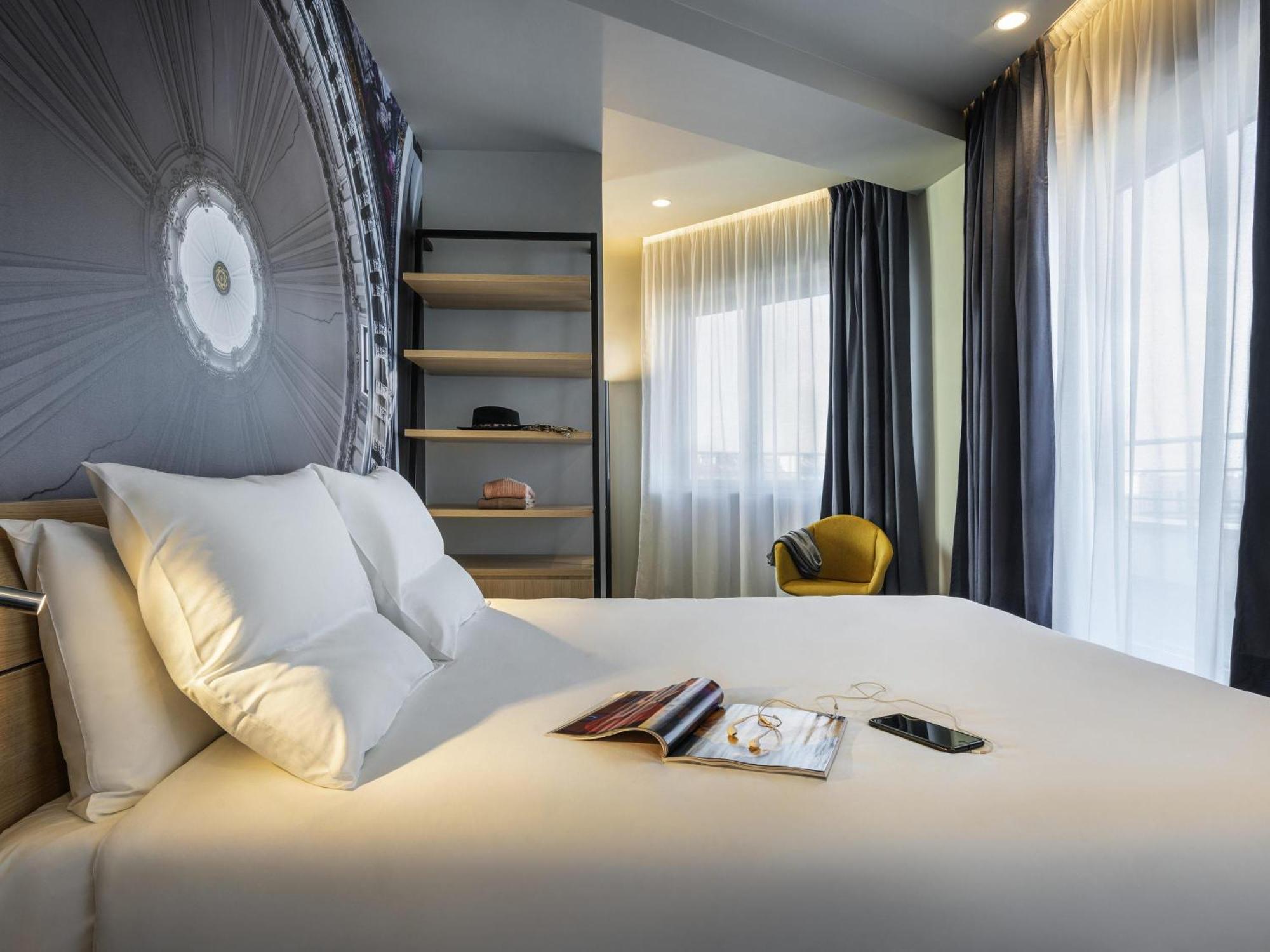 Novotel 20 Belleville Hotel 4*