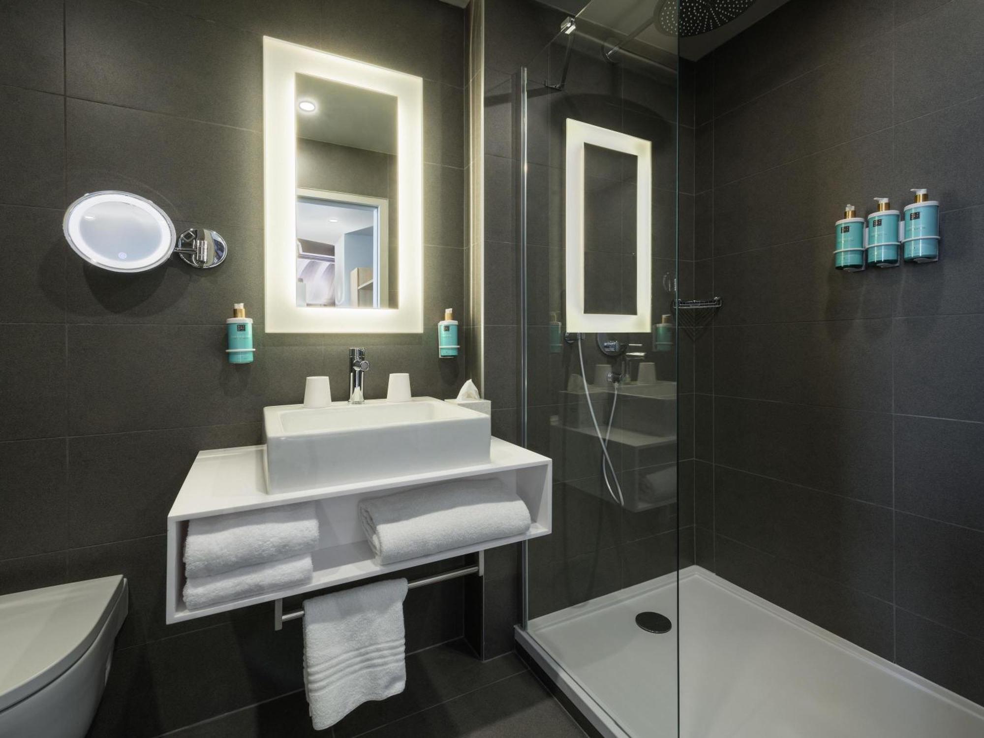 Novotel 20 Belleville Hotel