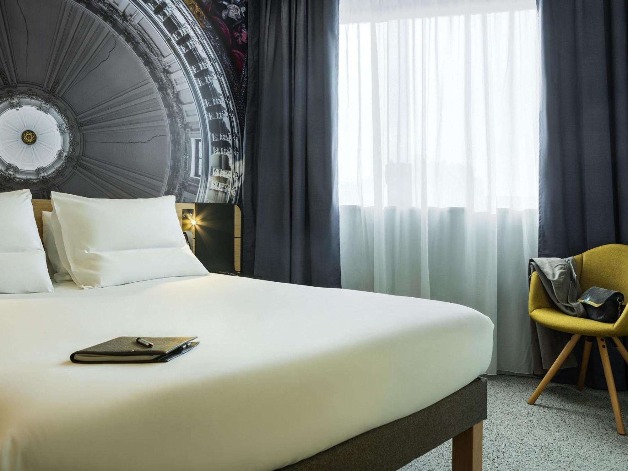 Novotel 20 Belleville Hotel 4*