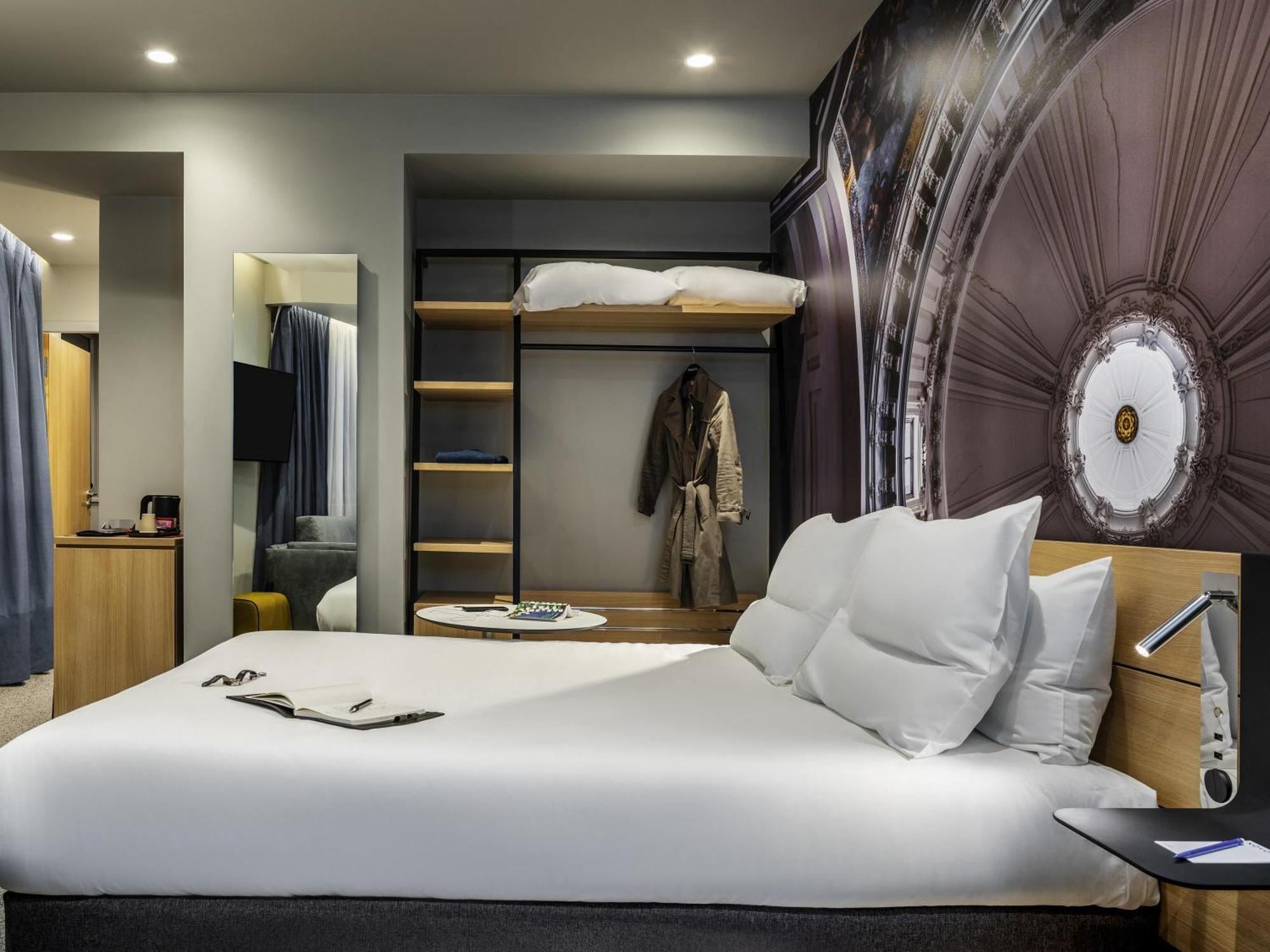 Novotel 20 Belleville Hotel 4*