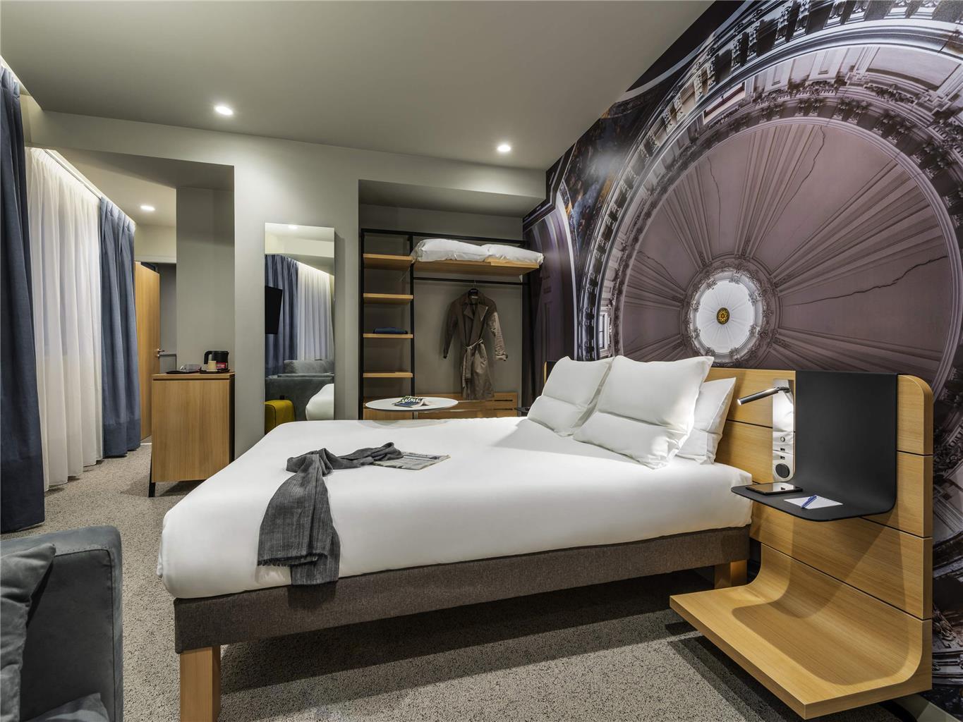 Novotel 20 Belleville Hotel